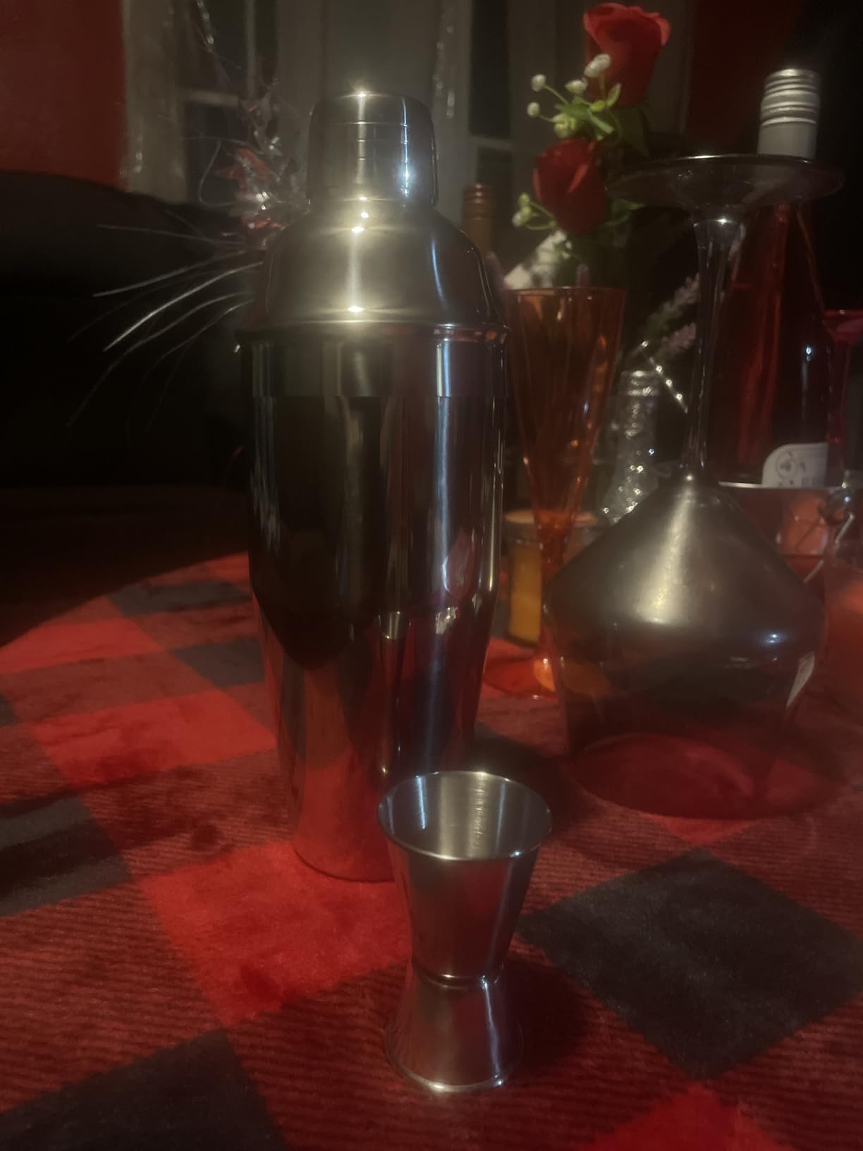 WPHUAW 24oz Cocktail Shaker Bar Set-Professional Margarita Mixer Drink Shaker Professional Stainless Steel Bar Tools Built-in Bartender Strainer for Martini Kit customer photo 2