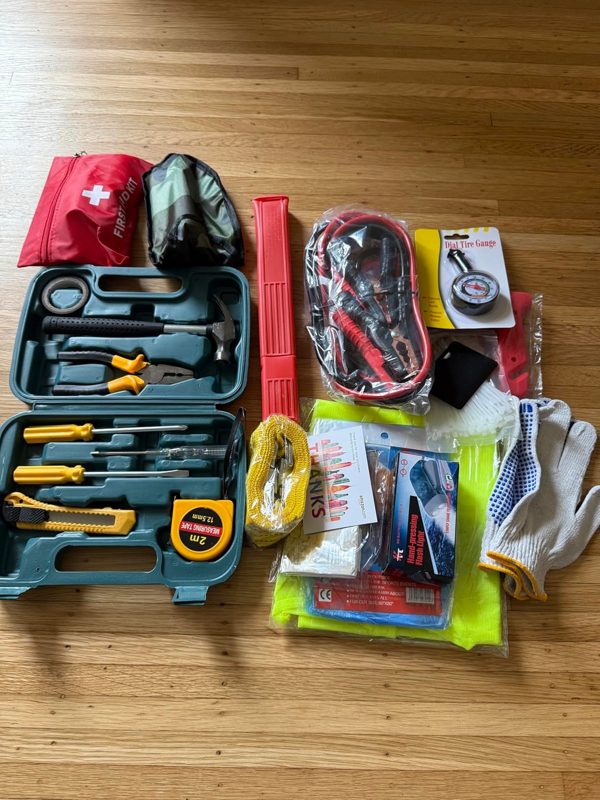 Car Emergency Roadside Tool Kit with Jumper Cable Shovel,Auto Truck Vehicle Assistant Safety Kit Bag for Men Women with First Aid Kit, Winter Basic Automobile Road Side Kit customer photo 1