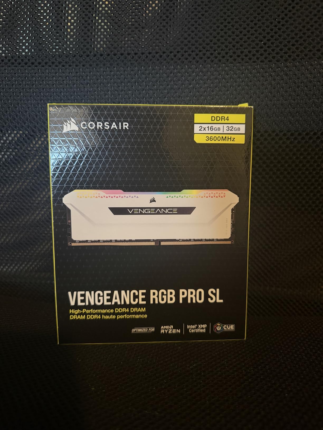CORSAIR Vengeance RGB PRO SL DDR4 RAM 32GB (2x16GB) 3600MHz CL18-22-22-42 1.35V Intel AMD Desktop Computer Memory - White (CMH32GX4M2D3600C18W) customer photo 1