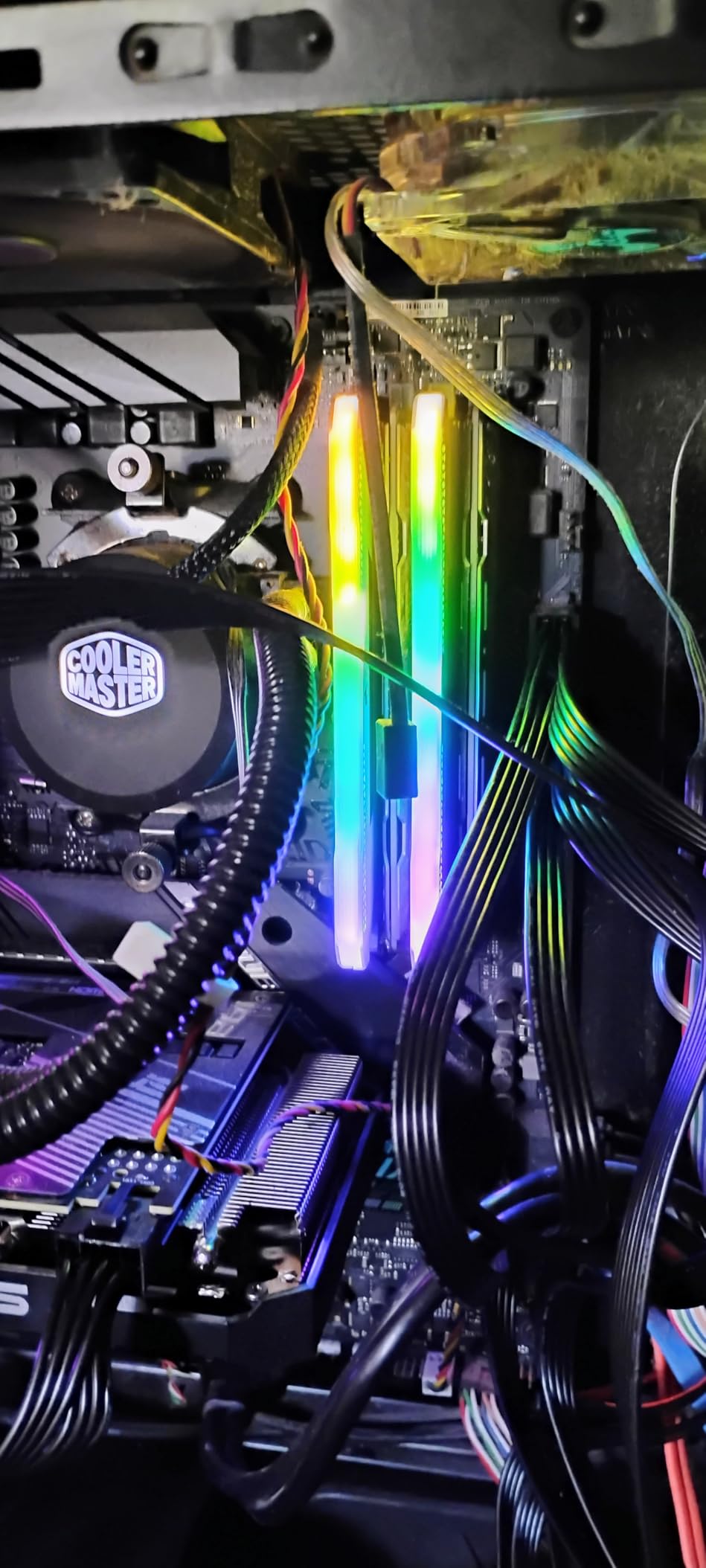 CORSAIR Vengeance RGB PRO SL DDR4 RAM 32GB (2x16GB) 3600MHz CL18-22-22-42 1.35V Intel AMD Desktop Computer Memory - White (CMH32GX4M2D3600C18W) customer photo 2