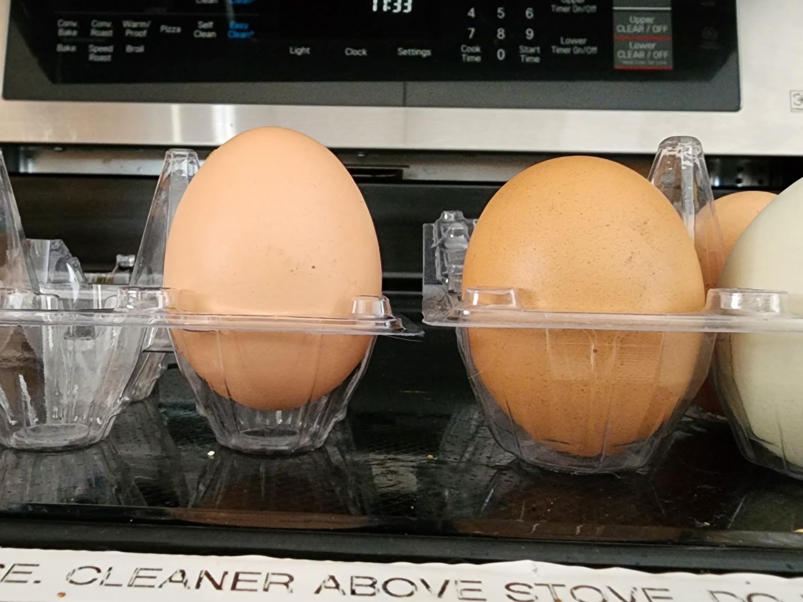 Large Plastic Egg Cartons 30 Packs with Sticker Labels for 12 Eggs, Cheap Bulk Egg Tray Egg Container Holder for Refrigerator, Storage, Family, Chicken Farm, Market, Camping customer photo 2