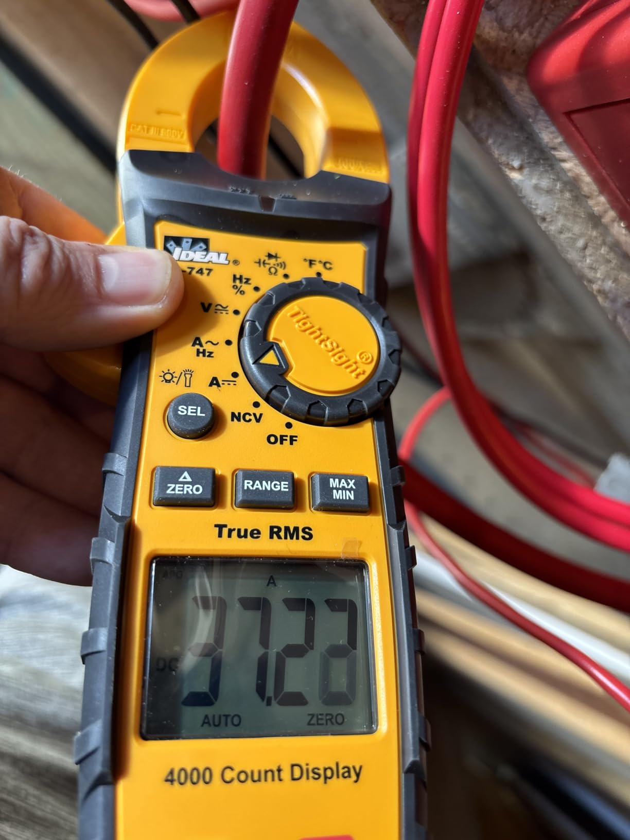 Ideal Electrical 61-747 TightSight Clamp Meter, 400A AC/DC, 600V TRMS customer photo 1