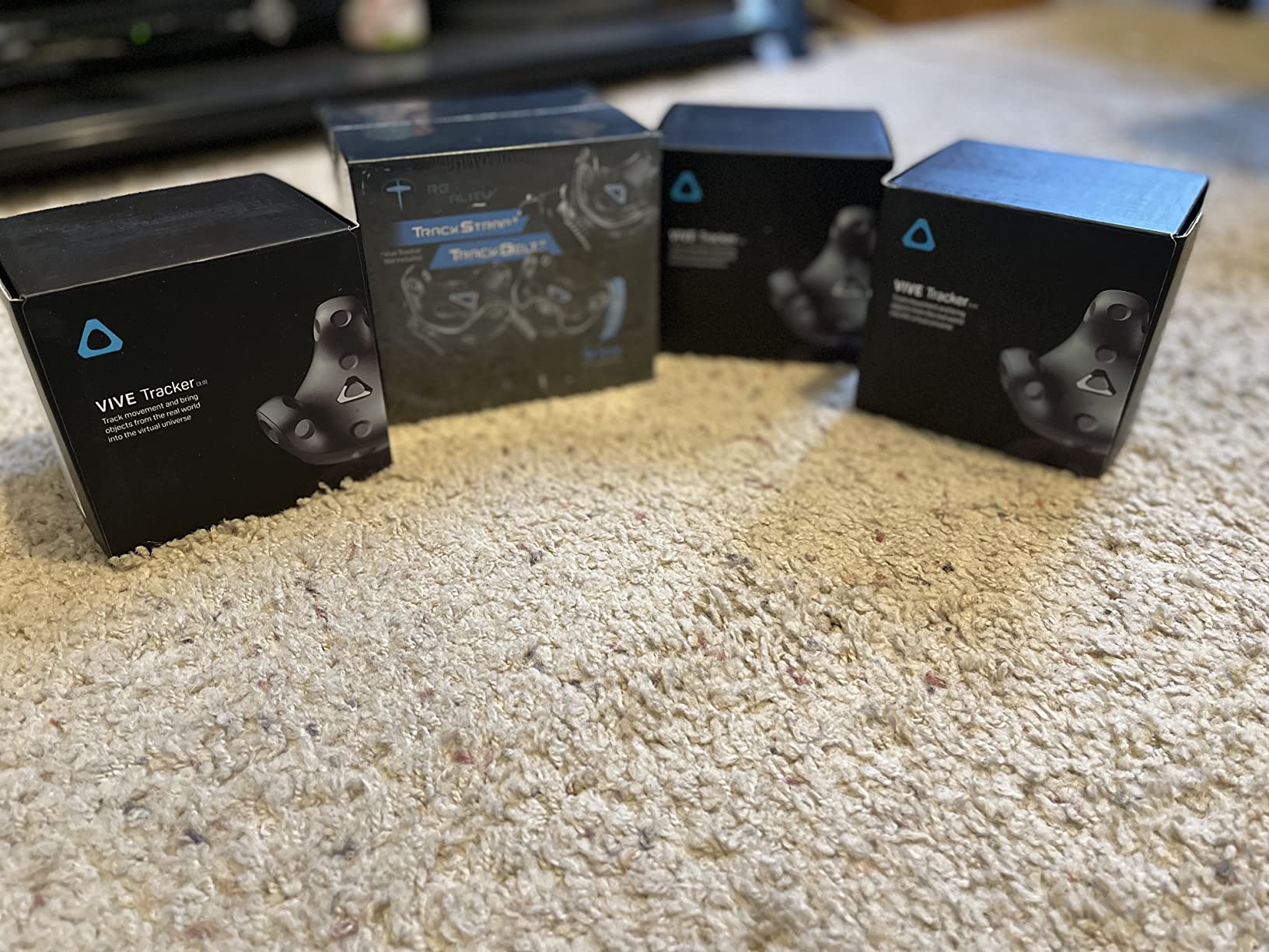 HTC VIVE Tracker (3.0) – Full-Body Tracking for SteamVR, VRChat, Motion Capture customer photo 2