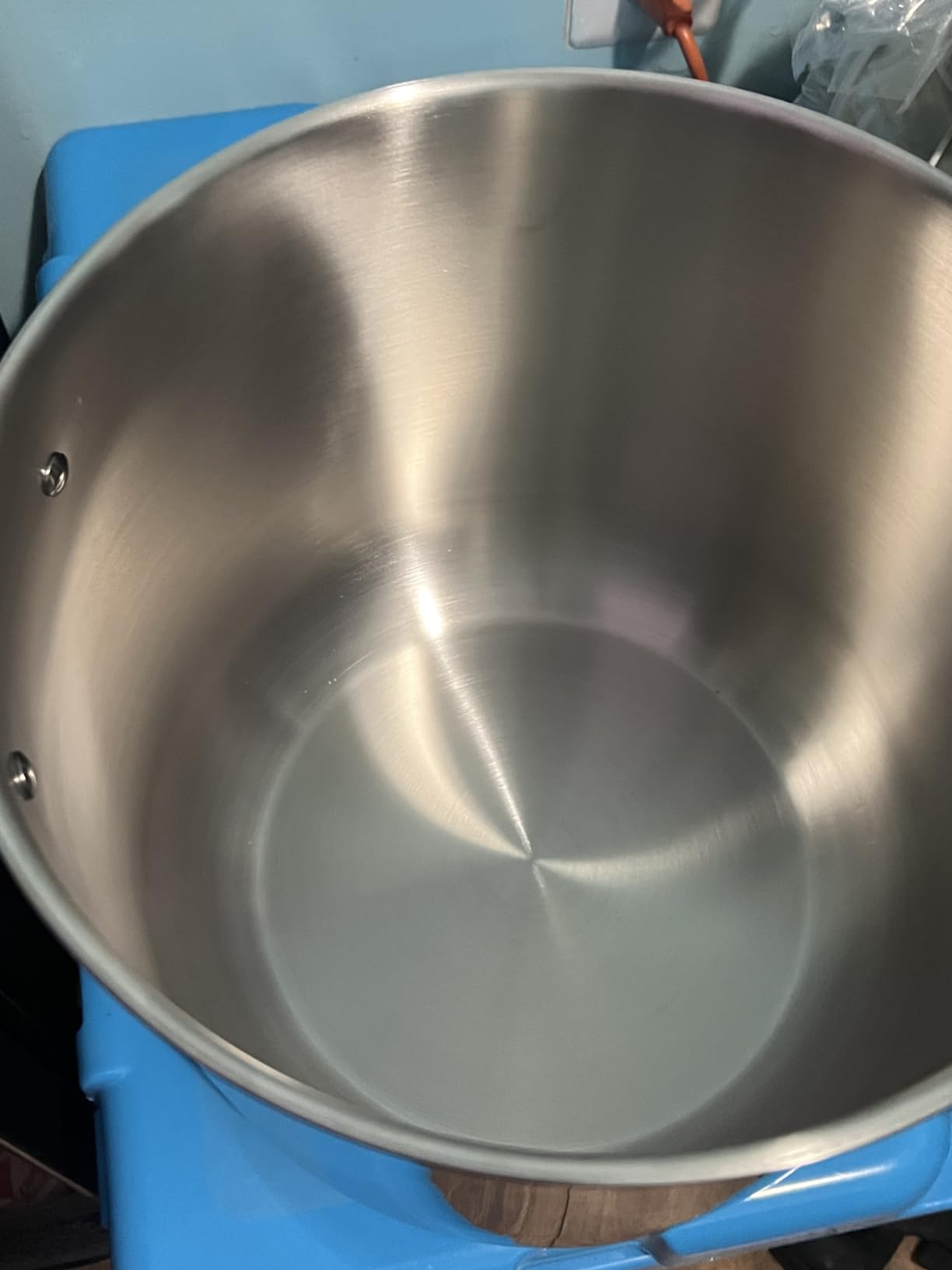 NutriChef 12-Quart Stainless Steel Stockpot – 18/8 Food Grade Heavy-Duty Induction-Compatible Pot with See-Through Lid, Ideal for Stews, Broths, Simmering & Soups, Dishwasher Safe – NCSP12 customer photo 1