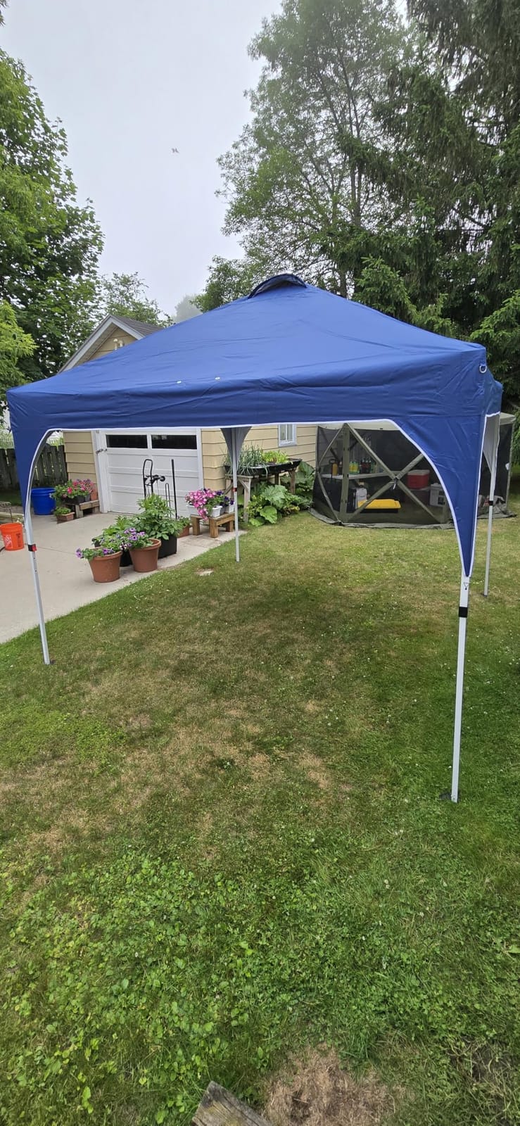 Yaheetech 10x10 Pop Up Canopy Tent for Outdoor Events, White customer photo 1