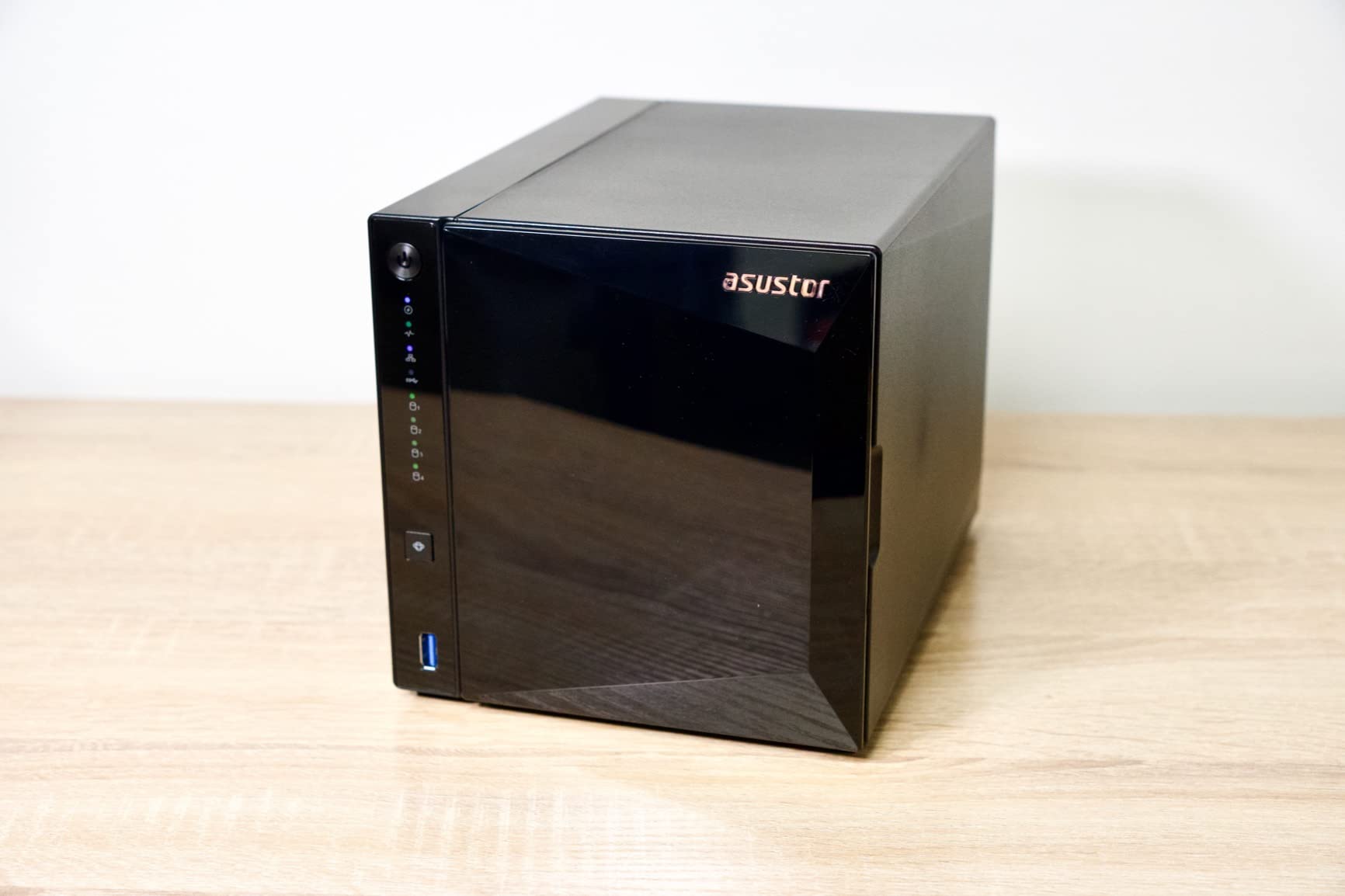 Asustor Drivestor 4 Pro AS3304T - 4 Bay NAS, 1.4GHz Quad Core, 2.5GbE Port, 2GB RAM DDR4, Network Attached Storage (Diskless) customer photo 2