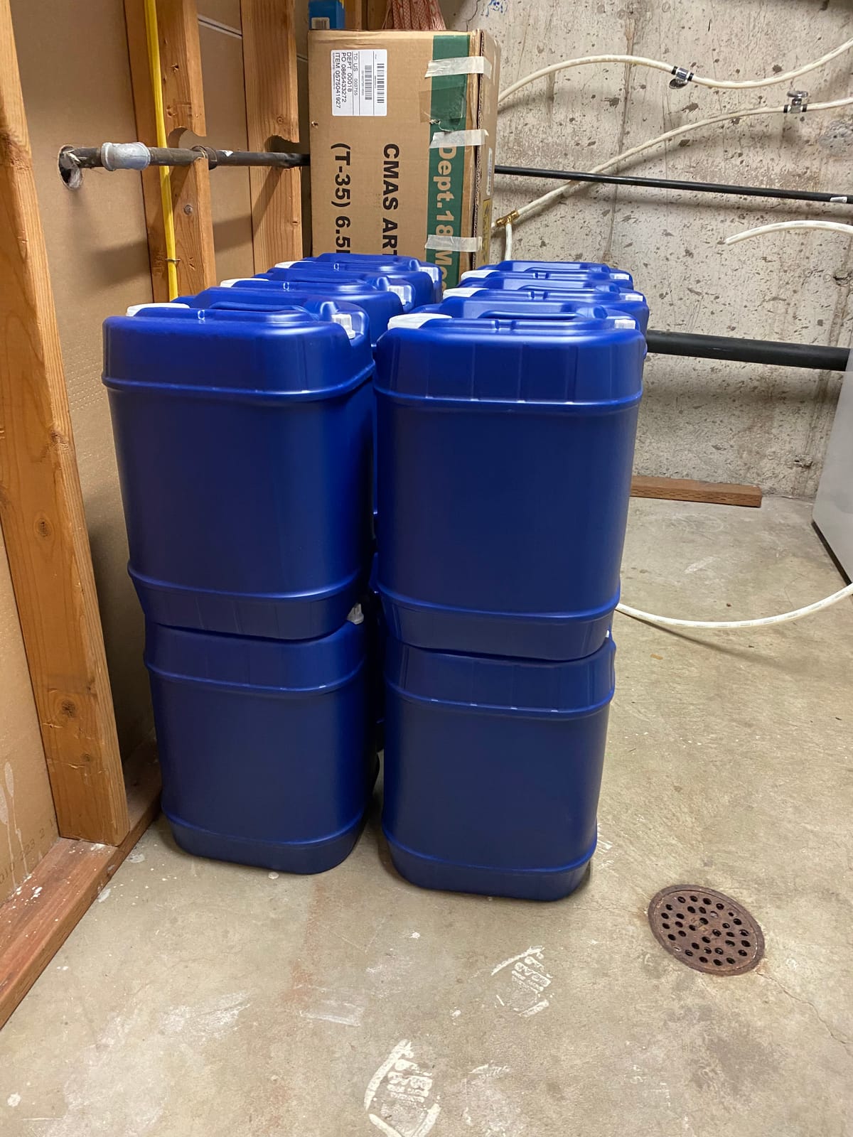5-Gallon Stackable Water Storage Containers, Emergency Water Storage for Camping and Disaster Preparedness, 30 Gallons customer photo 1