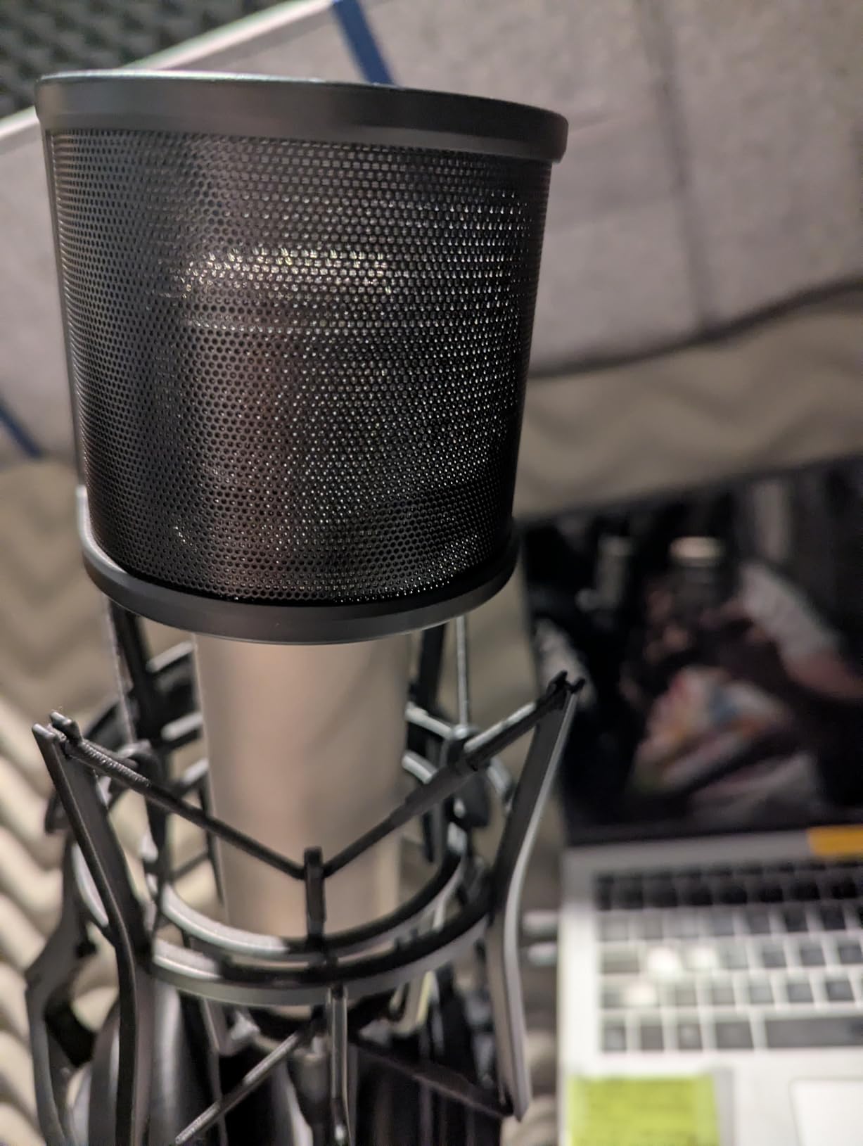 FIFINE U1 Mic Pop Filter Screen with Metal Mesh for Streaming Podcast customer photo 1