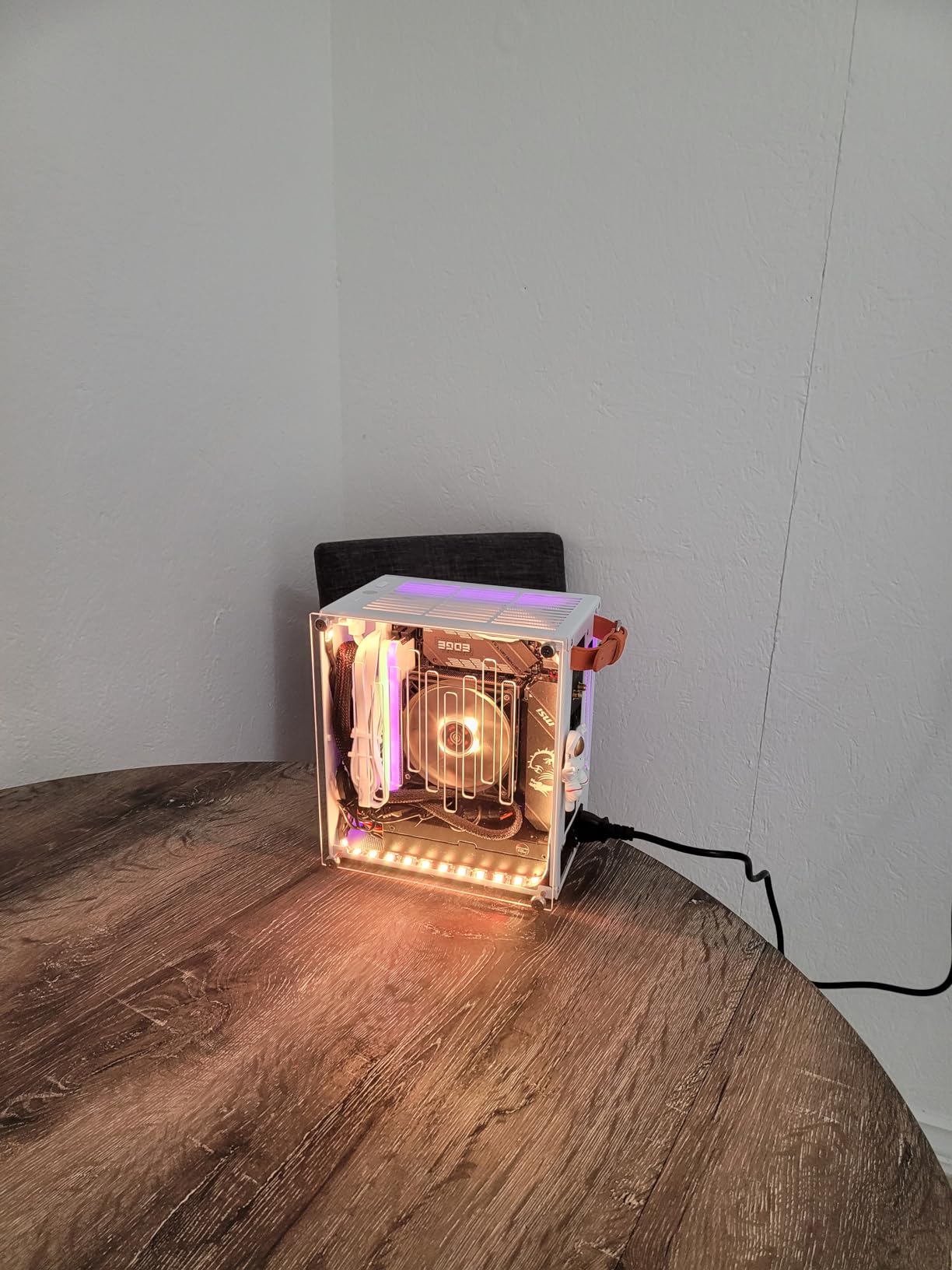 SGPC K39 5L Mini ITX Case,Portable SFF Gaming Chassis,White Standard Edition customer photo 1