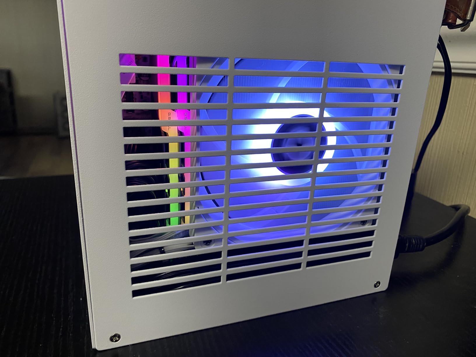 SGPC K39 5L Mini ITX Case,Portable SFF Gaming Chassis,White Standard Edition customer photo 2