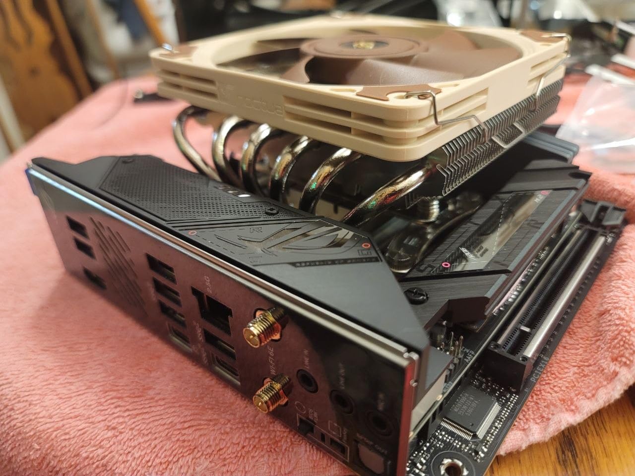 Fractal Design Terra Jade - Wood Walnut Front Panel - Small Form Factor - Mini ITX Gaming case – PCIe 4.0 Riser Cable – USB Type-C - Anodized Aluminum Panels customer photo 2
