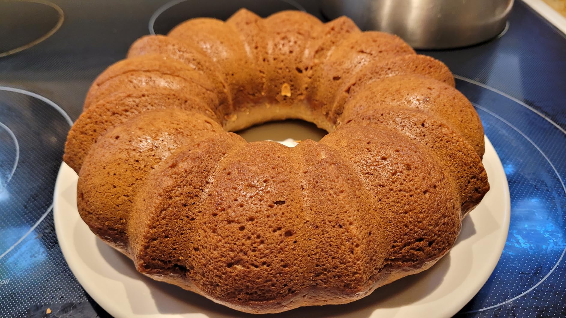 Nordic Ware Original Bundt, 12-Cup, Silver customer photo 1