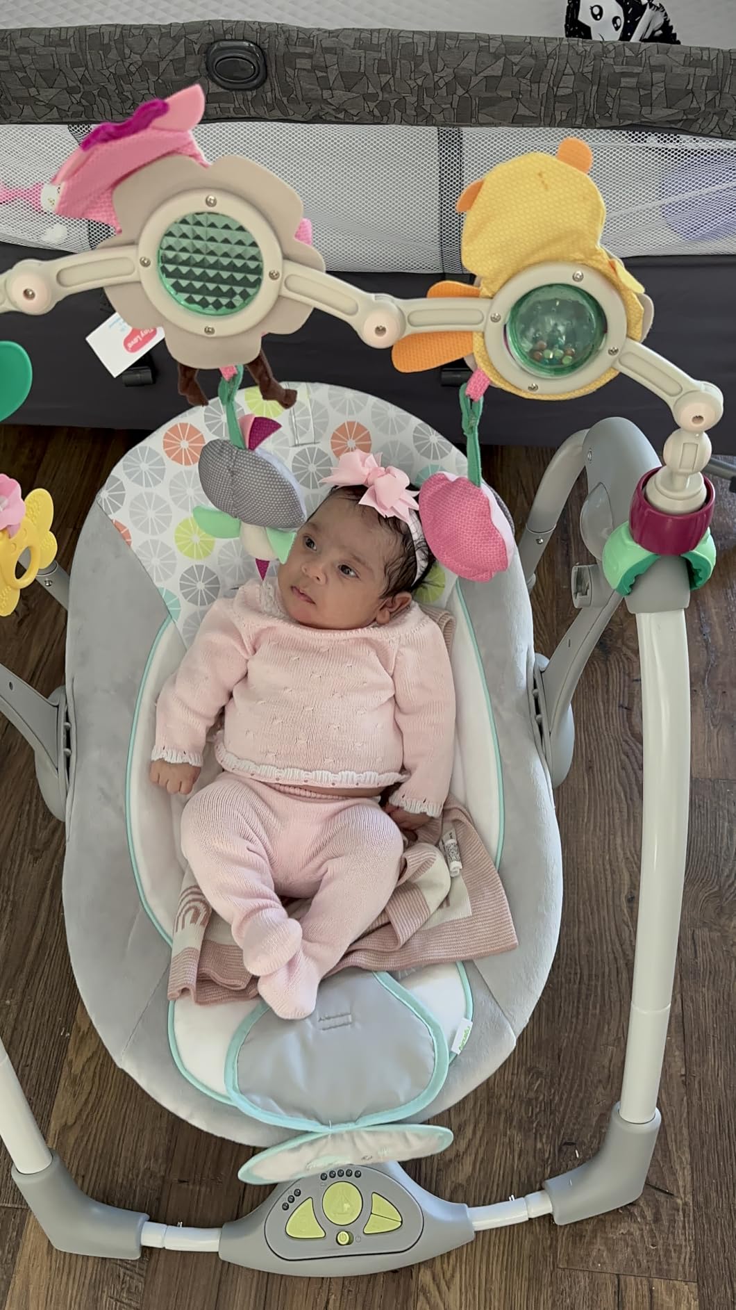 Ingenuity ConvertMe 2-in-1 Compact Portable Automatic Baby Swing & Infant Seat, Battery-Saving Vibrations, Nature Sounds, 0-9 Months 6-20 lbs (Swell) customer photo 1