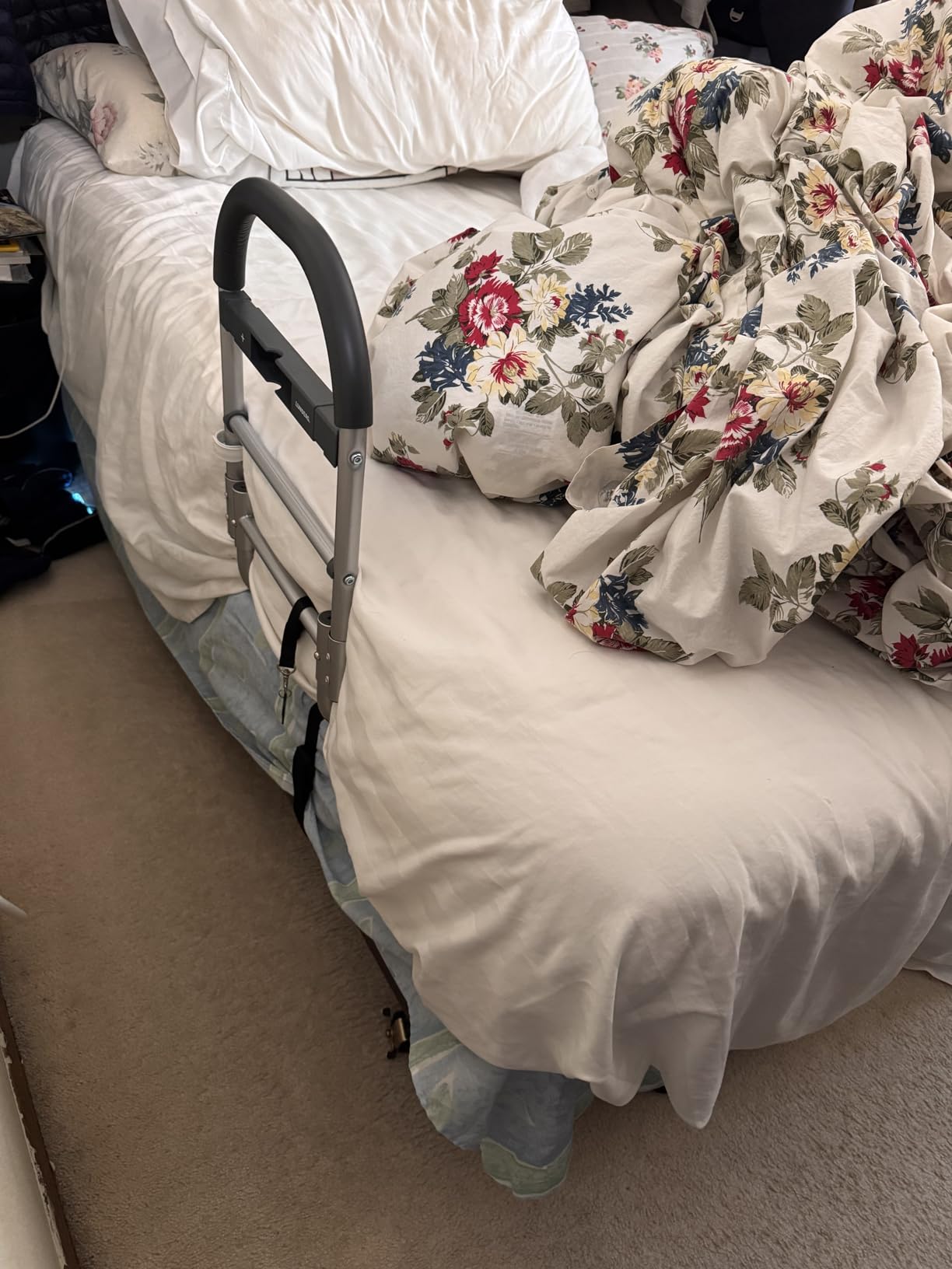Lunderg Bed Assist Rail for Seniors with Motion Light & Non-Slip Grab Bar customer photo 1