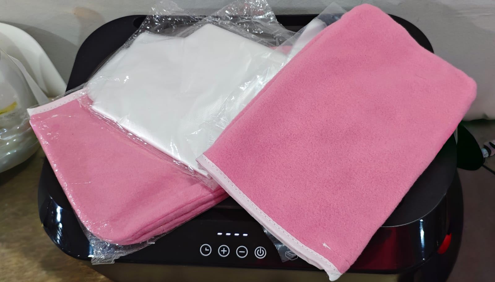KARITE Paraffin Wax Machine for Hands and Feet with Auto Open Lid, Paraffin Bath,20Min Fast Wax Meltdown, Precision Temperature Control, 4500ml Paraffin Warmer with 8Pack Refills customer photo 1