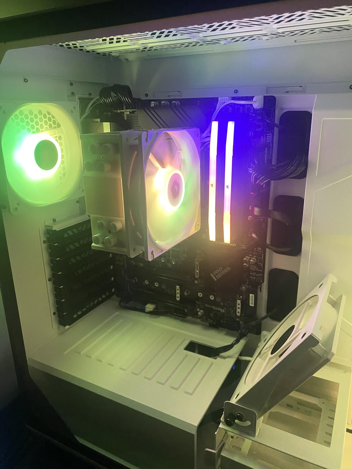 Redragon RGPS-850W 850 Watt 80+ Gold Fully Modular PSU, ATX 3.1 & PCIe 5.1 customer photo 2