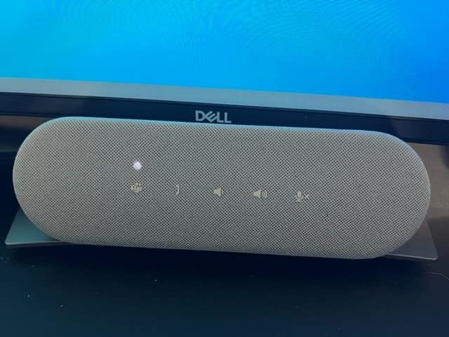 Dell Speakerphone SP3022, Microsoft Teams Certified, Zoom Certified | Full Duplex Audio, Digital Signal Processing, Echo Cancellation, 3 Year Warranty, UC Optimised customer photo 2