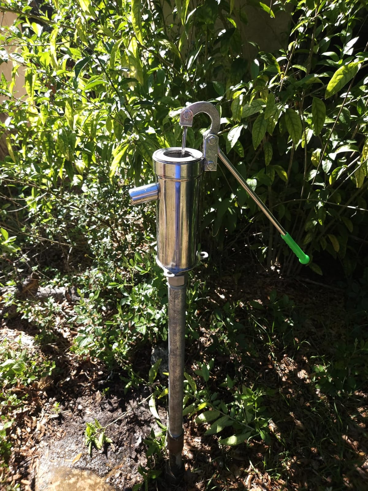 Locci Stainless Steel Manual Hand Well Pump, Heavy Duty Deep Well Hand Pitcher Pump with Integrated Base Design, Corrosion-Resistant Water Pump for Farm, Garden, Homestead & Emergency Water Supply customer photo 2