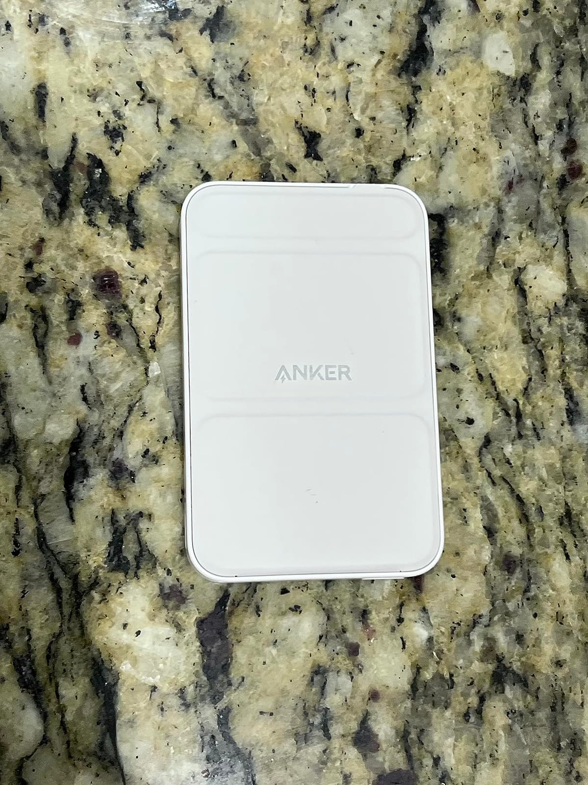 Anker 622 Magnetic Power Bank, 5,000mAh Foldable Wireless Portable Charger customer photo 1