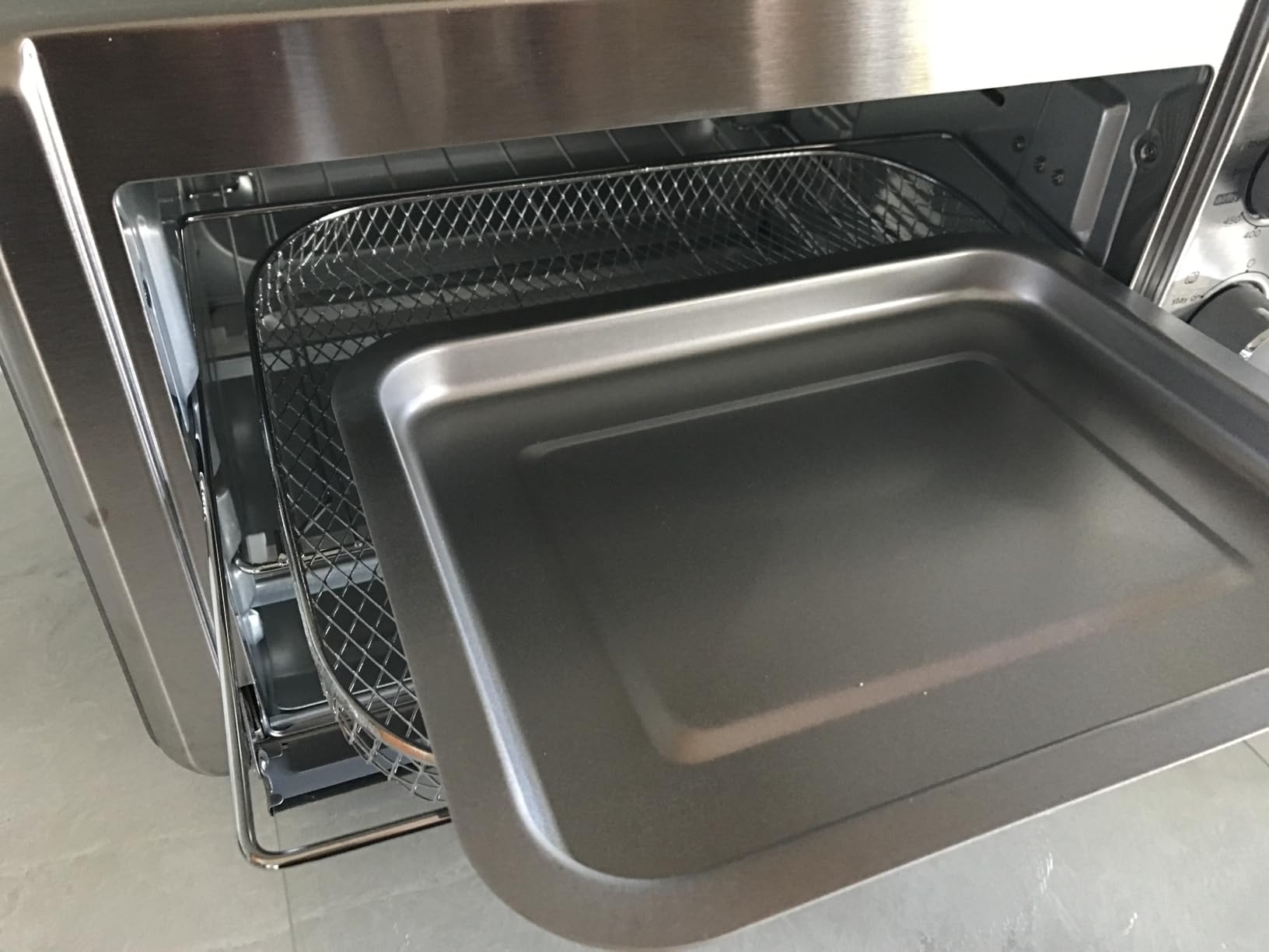 BLACK+DECKER 6-Slice Air Fry Toaster Oven, 5-in-1, EvenToast technology, room for six slices or a 12-inch pizza customer photo 2