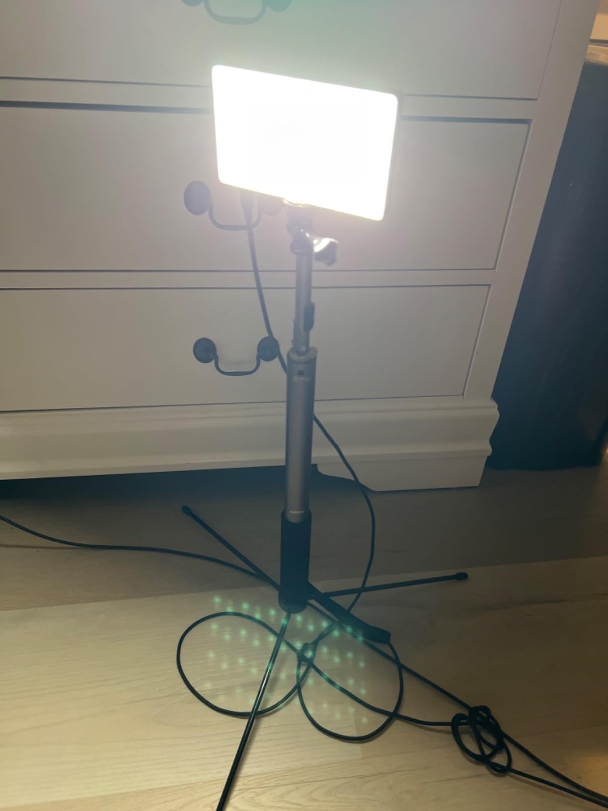 SmallRig RM120 RGB Video Light, 5000mAh 180 Minutes Portable Camera Light 7W Output Power, LED Video Light Panel, 2500-8500K CRI TLCI 98+ for TikTok, Content Creator, Photographer customer photo 2