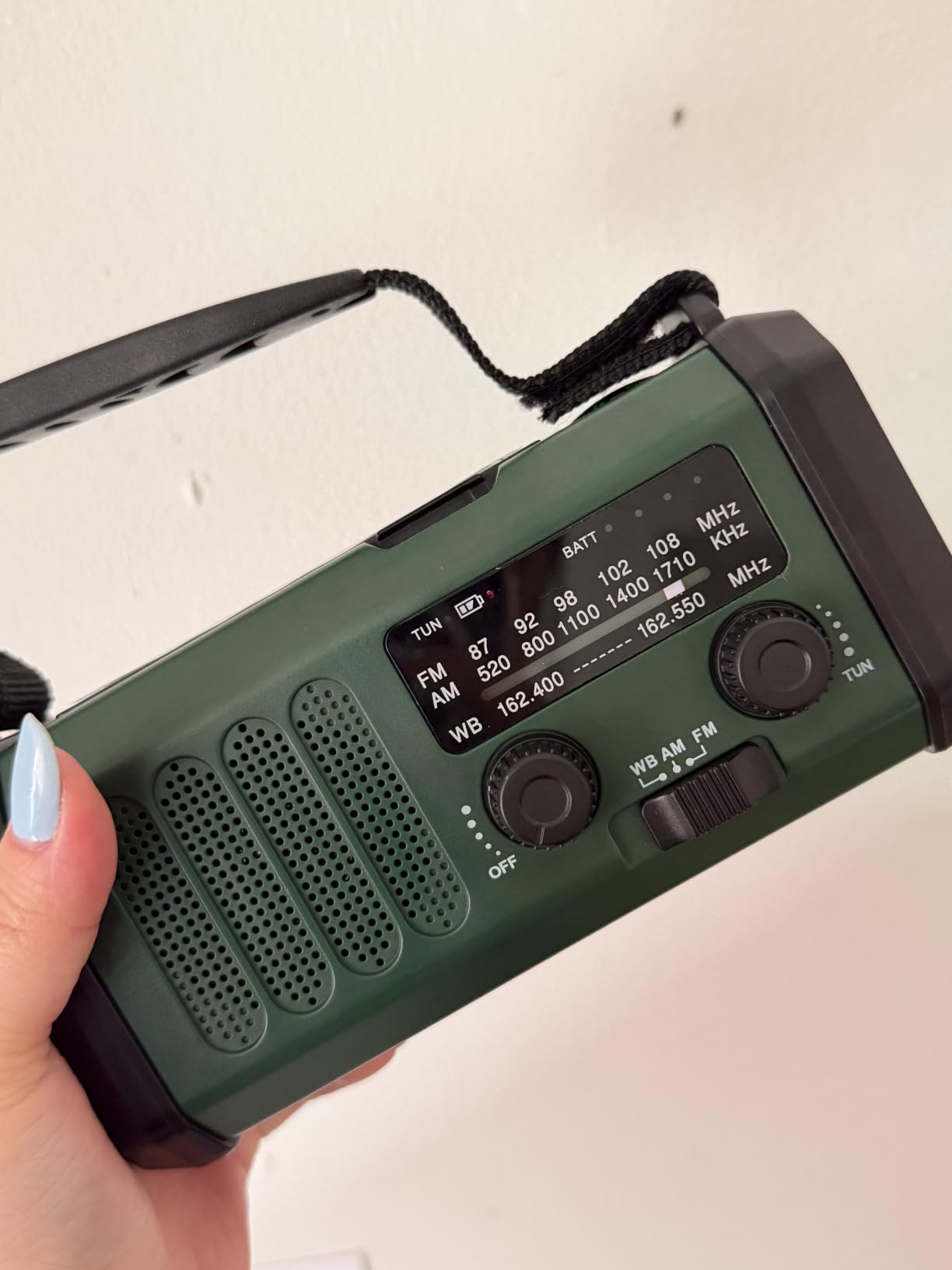 Leaton Hand Crank Emergency Radio, NOAA Weather Radio AM/FM, 10000mAh, Solar charging, Rechargeable Battery Powered, USB-C Charger, Flashlight, SOS Alarm, for Camping Survival Emergencies customer photo 2