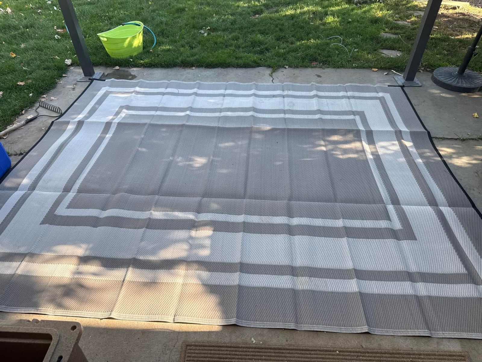 RURALITY Outdoor Rugs 8'x10' Waterproof for Patios Clearance,Plastic Straw Mats for RV, Camping,Backyard,Porch,Deck,Balcony,Reversible,Geometric customer photo 2