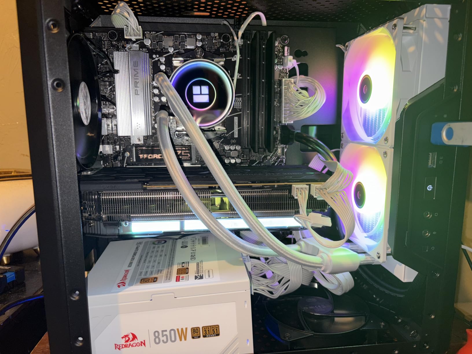 Redragon RGPS-850W 850 Watt 80+ Gold Fully Modular PSU, ATX 3.1 & PCIe 5.1 customer photo 2