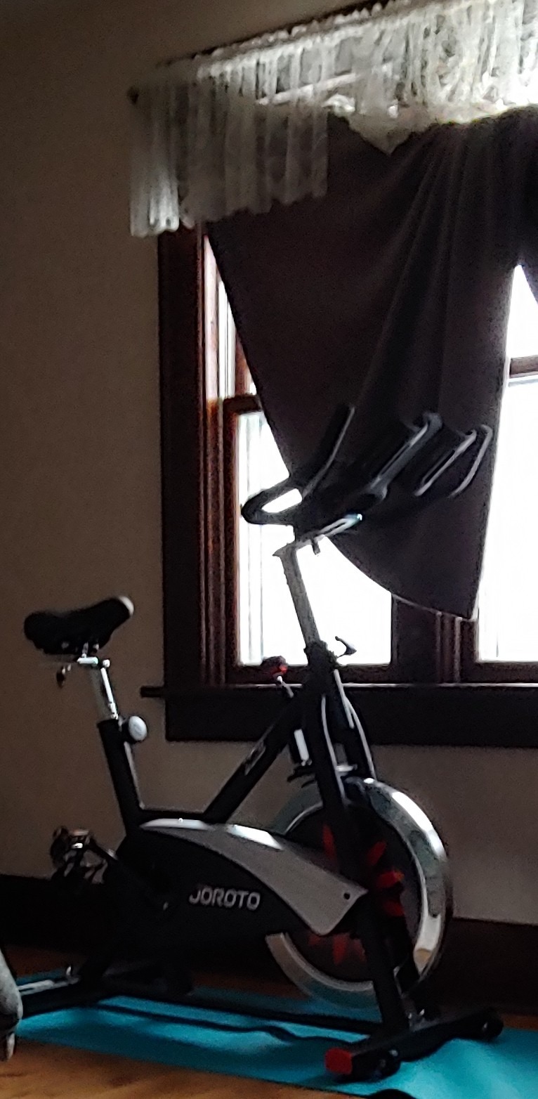 JOROTO Exercise Bike, Magnetic Stationary Bikes for Home customer photo 2