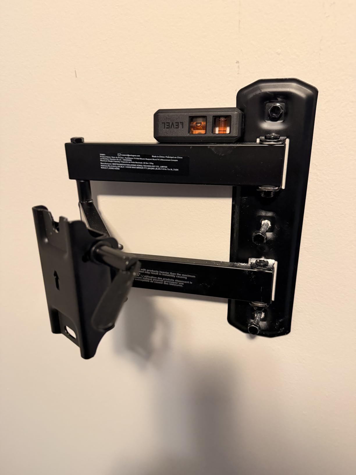 Perlegear Full Motion TV Mount for 26–65 inch TVs up to 82 lbs customer photo 1