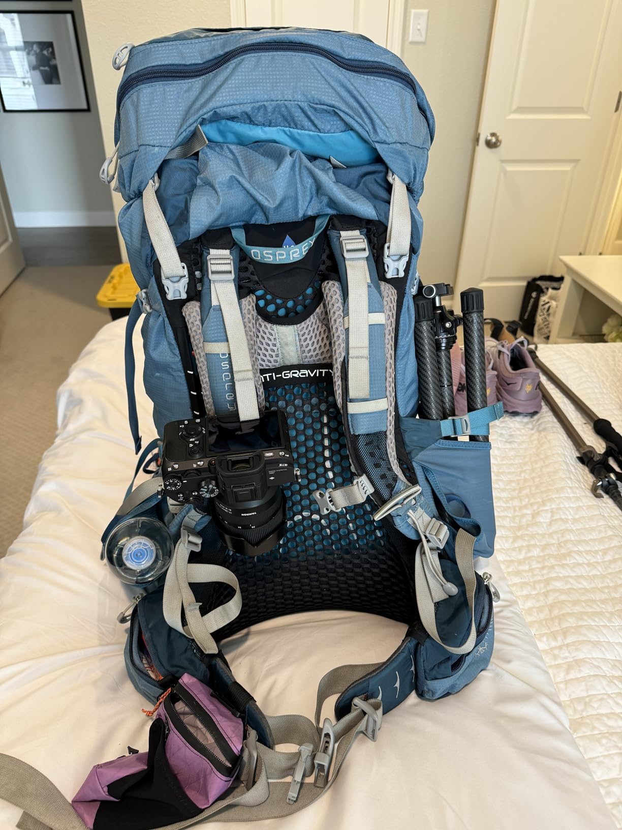 SIRUI Carbon Fiber Tripod Lightweight 2lbs with Panoramic Fluid Head, 59.8” Compact Camera Tripod Quick Release Leg Setup, Reversible Center Column, Reverse Folding Legs, Max Load 11lbs - Traveler X customer photo 1