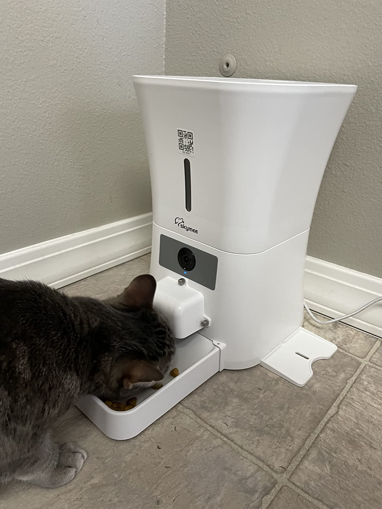 8L/12L 2.4G & 5G WiFi Aautomatic Large Dog Feeder & Automatic cat feeders -1080P Full HD Pet Camera Treat Dispenser with Night Vision and 2-Way Audio customer photo 2