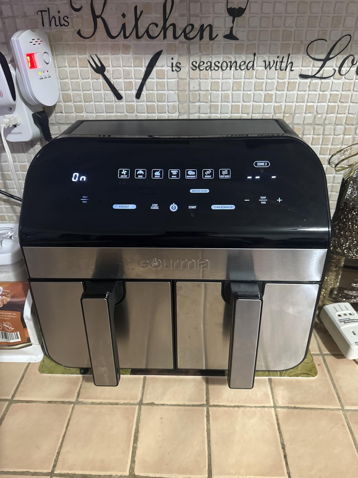 Gourmia Dual Basket Air Fryer - 10 Qt Large Capacity, FryForce360º, Digital Display with 7 Presets, Roast, Bake, Broil, Dehydrate, Match Cook, Sync Finish, Dishwasher Safe Accessories, Black customer photo 1