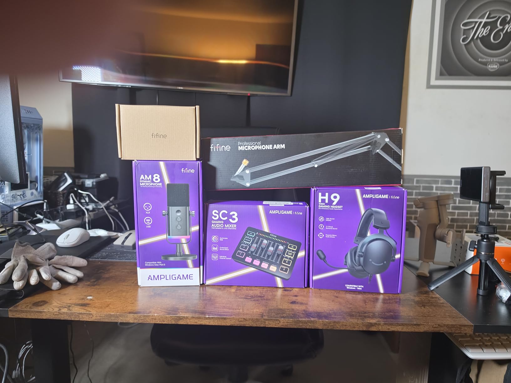FIFINE Ampligame SC3 Gaming Audio Mixer with Indi-Fader and Volume Control customer photo 1