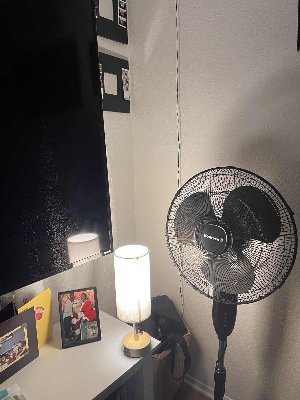 Fenmzee Bedside Table Lamp for Bedroom - Dimmable Touch, USB A+C, AC Outlet customer photo 1