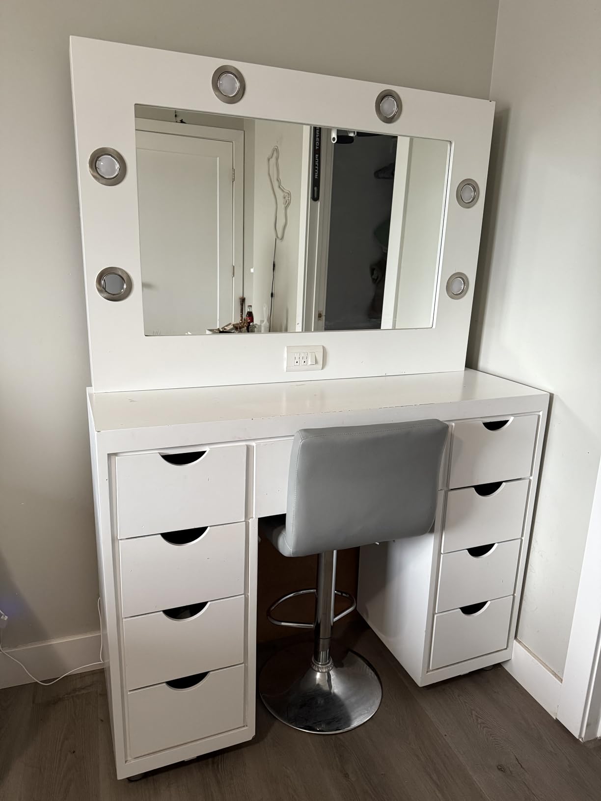 LED Vanity Lights For Mirror, Vanity Lights Stick on with 10 Dimmable Bulbs customer photo 2
