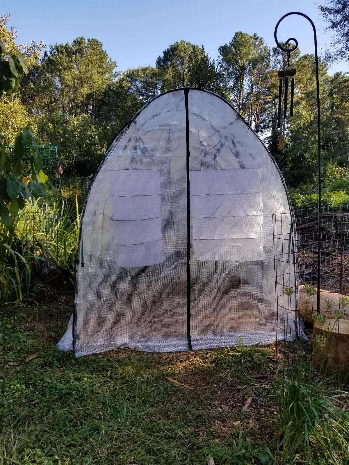 Ohuhu Portable Tunnel Greenhouse Outdoor: Heavy Duty Walk in Green House with Mesh Windows Durable Plastic PE Cover for Outside, 5.9x5.9x6.6 FT, White customer photo 1