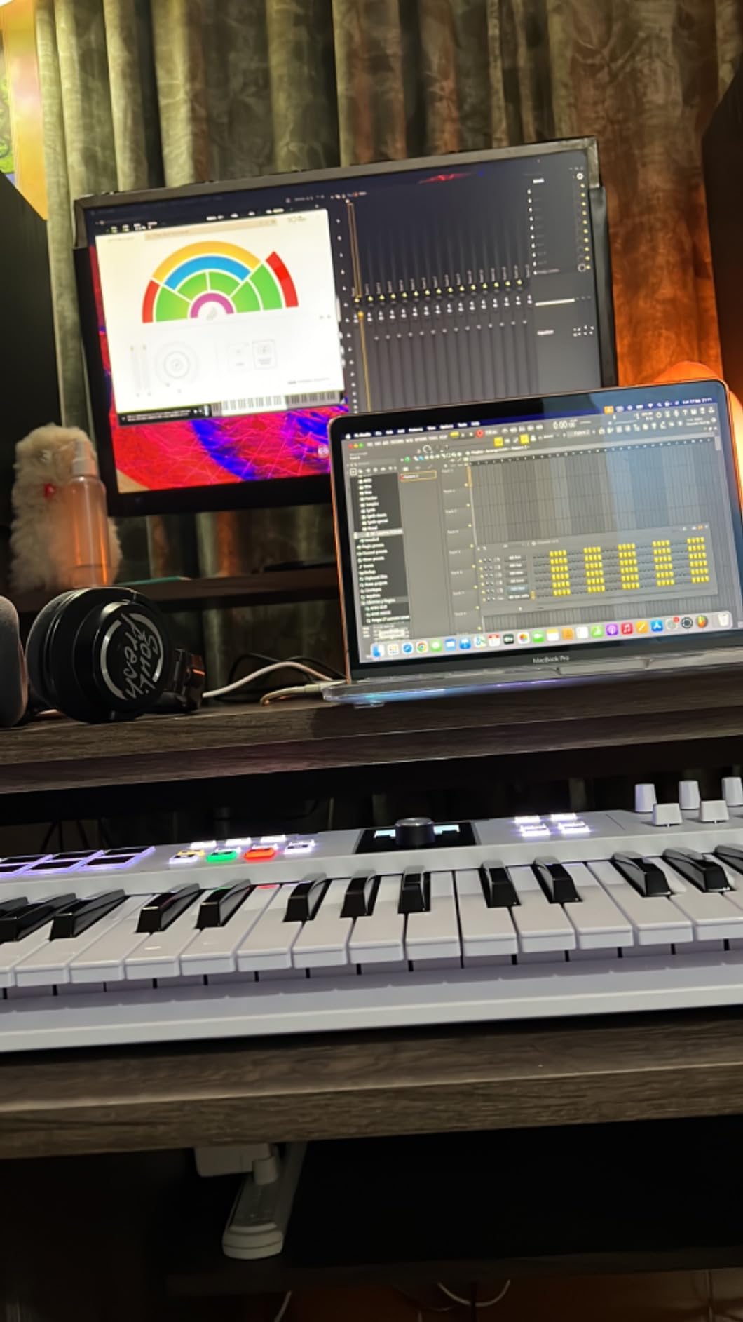Arturia KeyLab Essential mk3 — 49 Key USB MIDI Keyboard Controller with Analog Lab V Software Included customer photo 1
