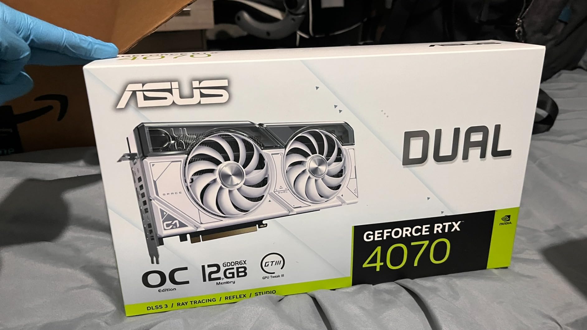 ASUS Dual GeForce RTX 4070 White OC Edition 12GB GDDR6X (PCIe 4.0, 12GB GDDR6X, DLSS 3, HDMI 2.1, DisplayPort 1.4a, 2.56-Slot Design, Axial-tech Fan Design, 0dB Technology), 3 Year Warranty customer photo 2