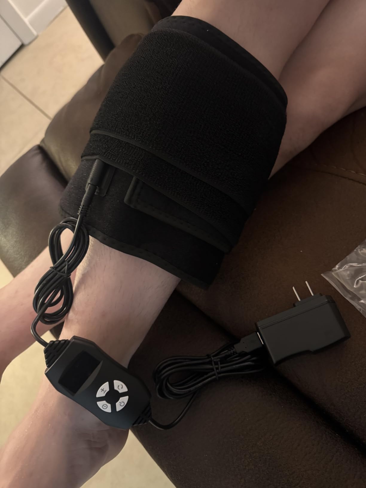 bonodave Red Light Therapy Pad for Body Back Knee Shoulder Hands Feet 660nm 850nm Home Use 3 Chips in 1 Infrared Wrap Belt Gift for Women Men (Corded) customer photo 1