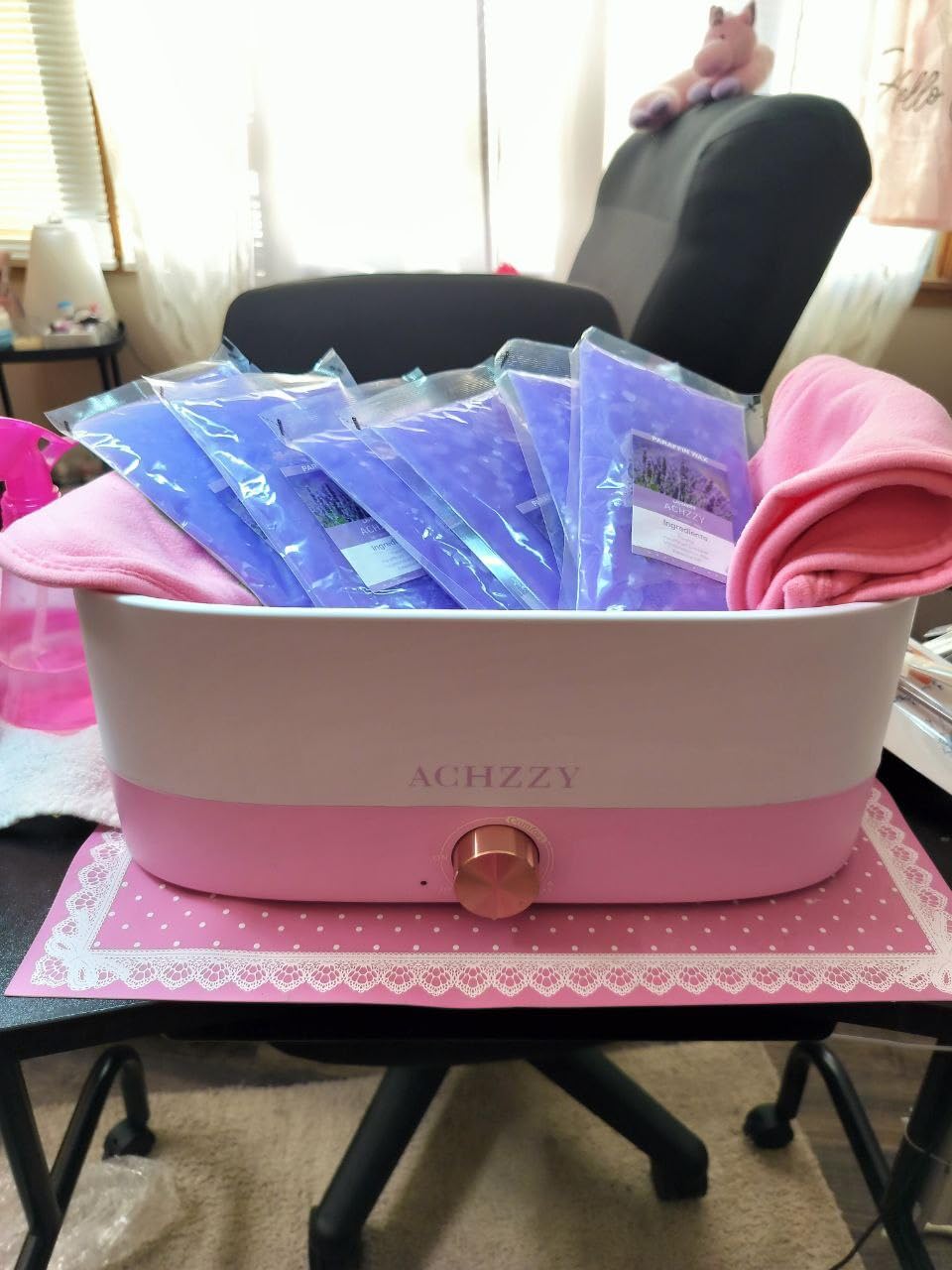 Achzzy Paraffin Wax Machine for Hands and Feet, 4000ml Paraffin Bath, Paraffin Wax Warmer with Refills, Nourishing and Moisturizing, Professional-Grade Spa Treatment for Soft and Smooth Skin customer photo 1