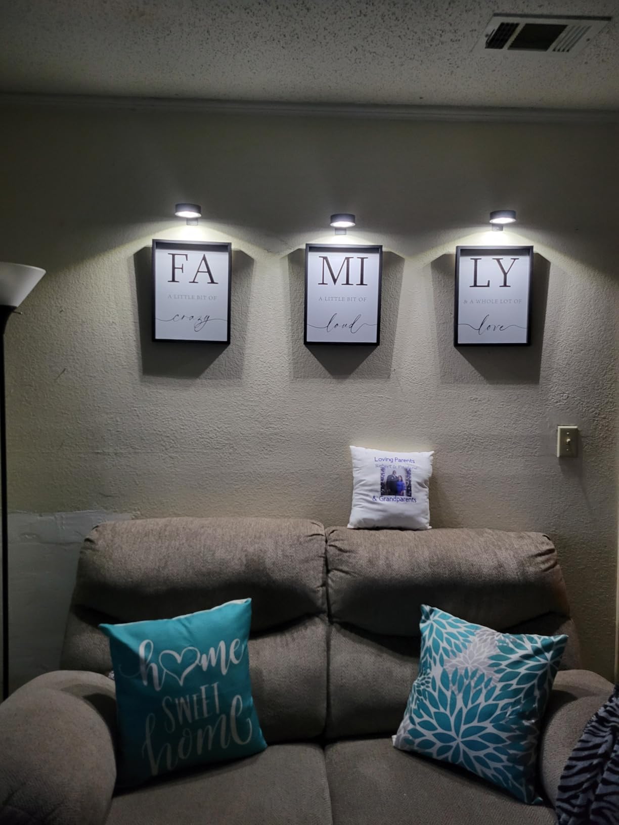 Xuolder Battery Operated Picture Lights Magnetic Paining Light with Remote customer photo 2