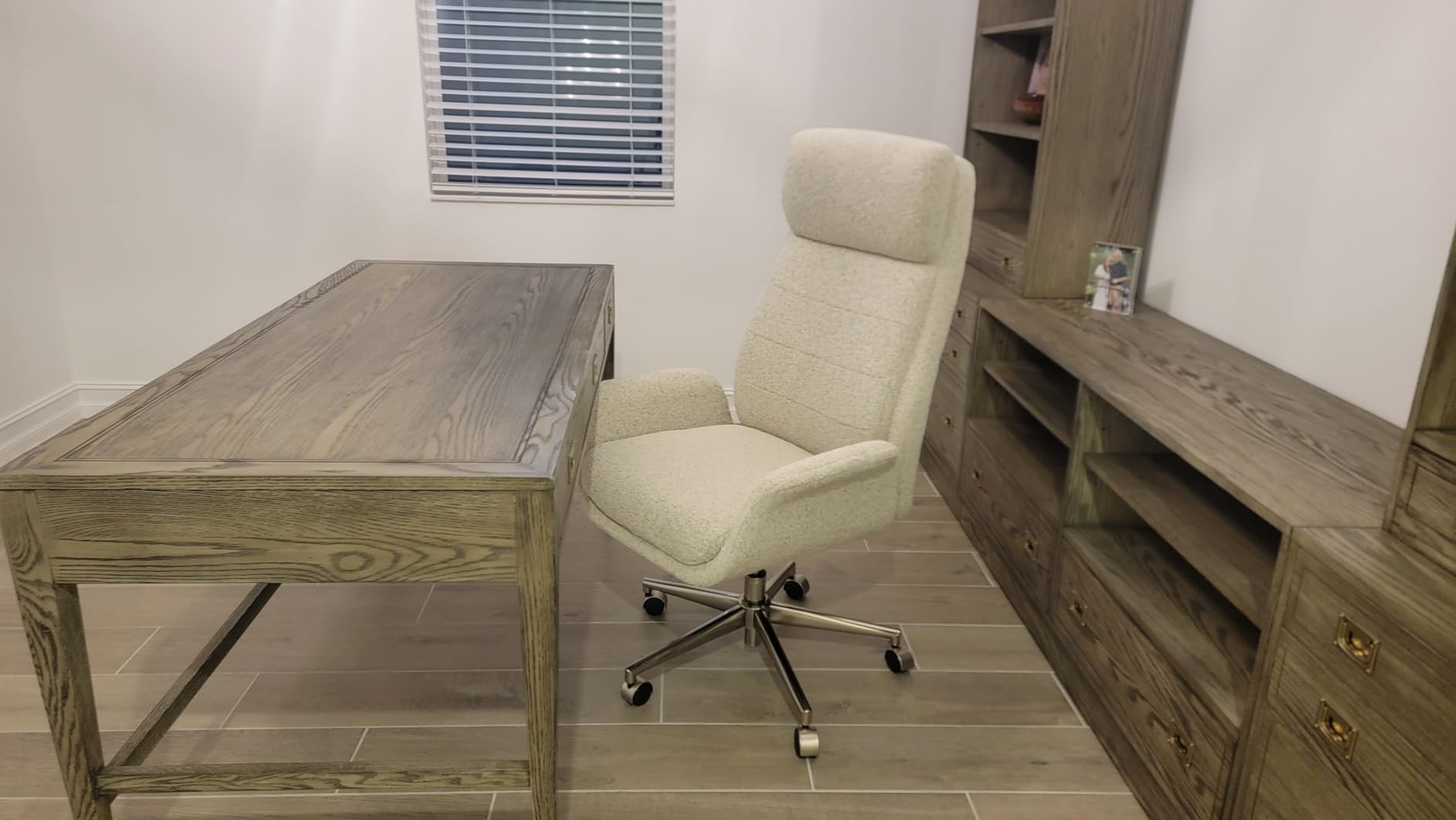 Realspace Modern Comfort Pizana Bouclé Fabric High-Back Executive Office Chair, Light Sand/Brushed Nickel, BIFMA Compliant customer photo 2