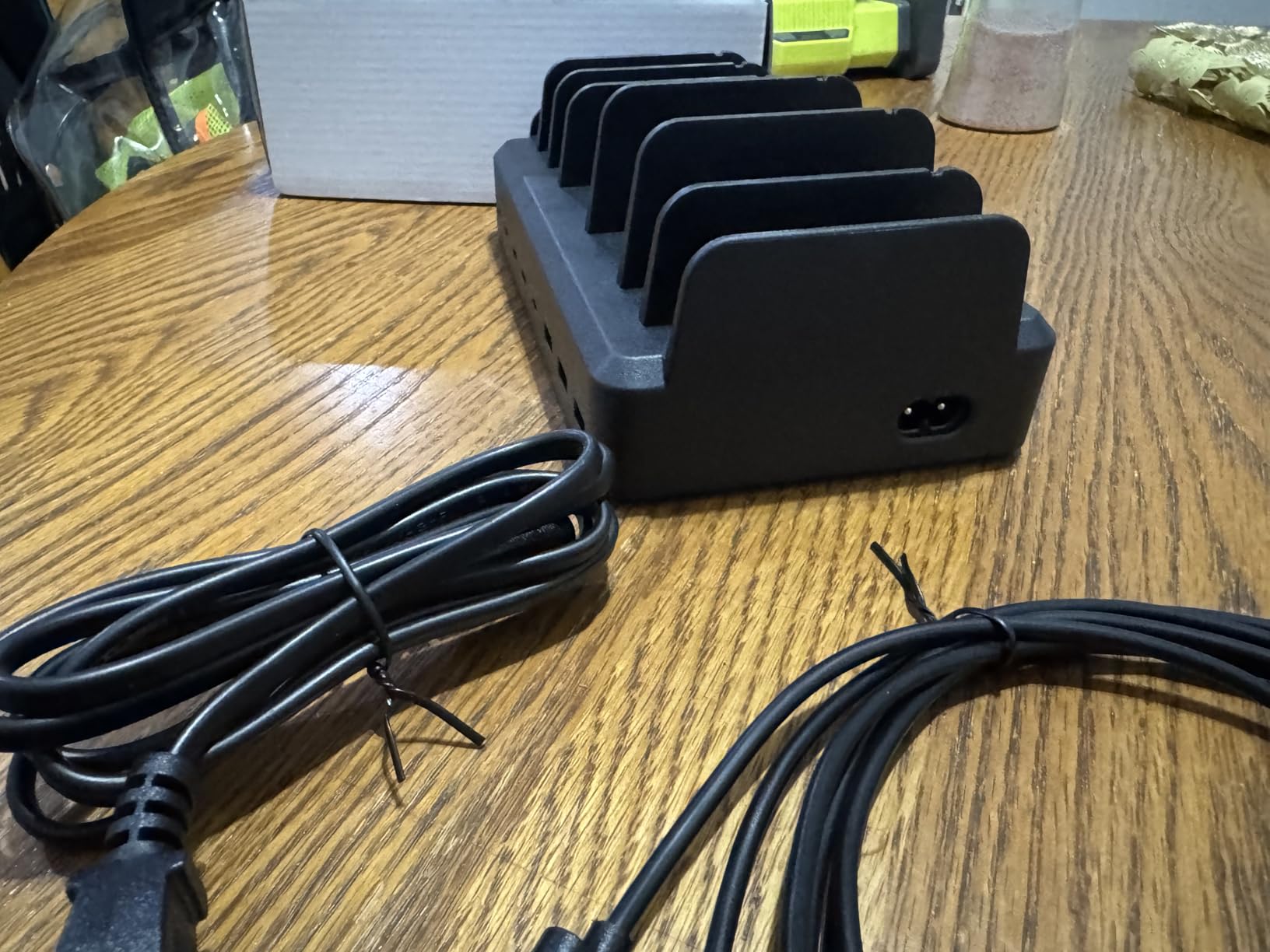 Lcssio 300W Charging Station for Multiple Devices, 8 Port Fast Charger customer photo 1
