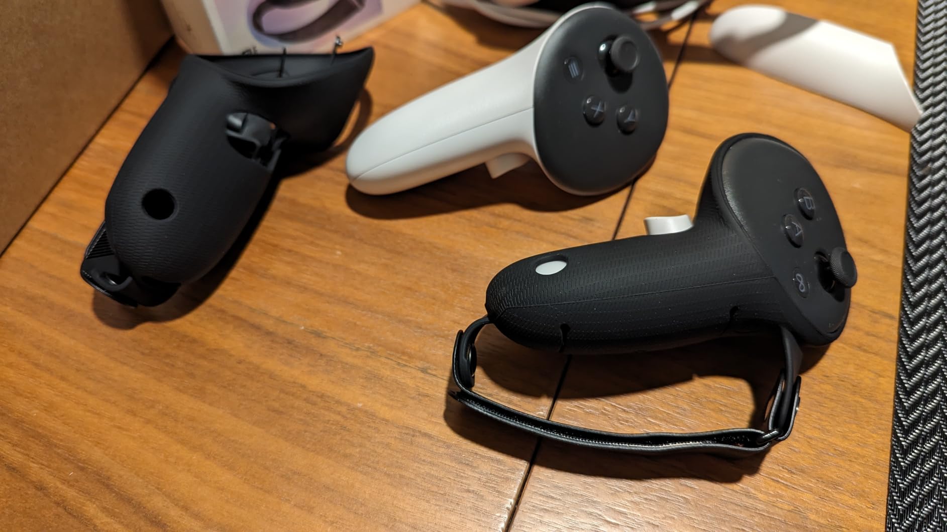 AMVR Upgraded Controller Grips Cover Compatible with Meta/Oculus Quest 3S/Quest 3 Accessories, with Battery Opening Cover and Knuckle Straps Protector customer photo 2