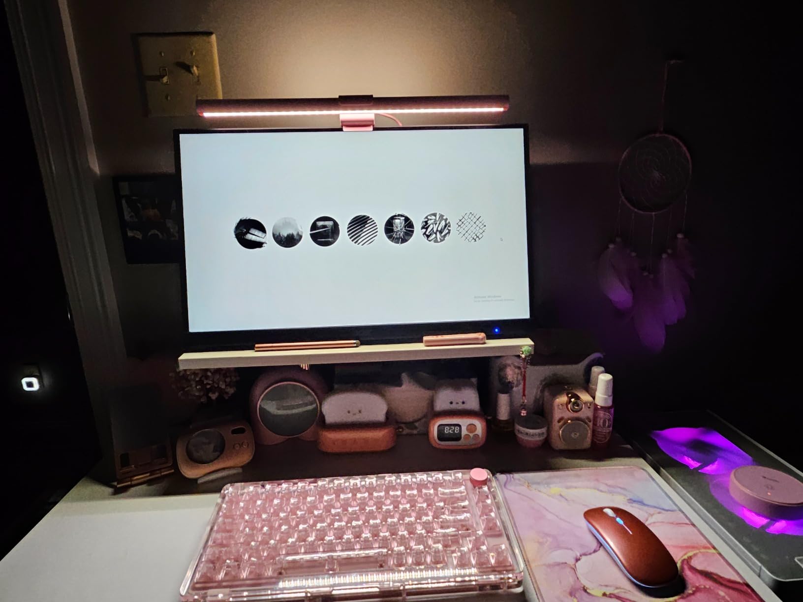 Quntis Computer Monitor Light Bar with Backlight, Desk Lamp with Remote customer photo 1