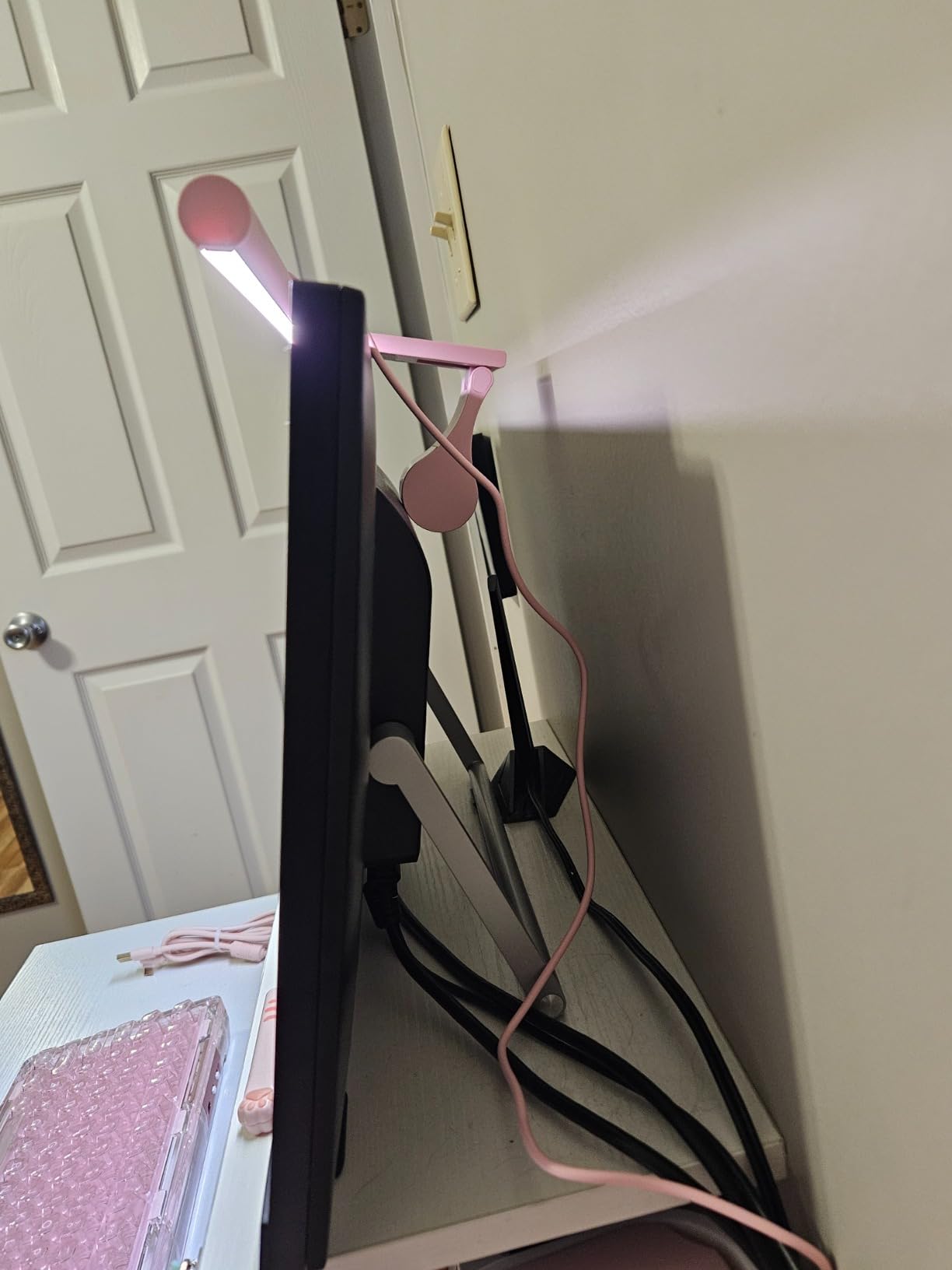 Quntis Computer Monitor Light Bar with Backlight, Desk Lamp with Remote customer photo 2