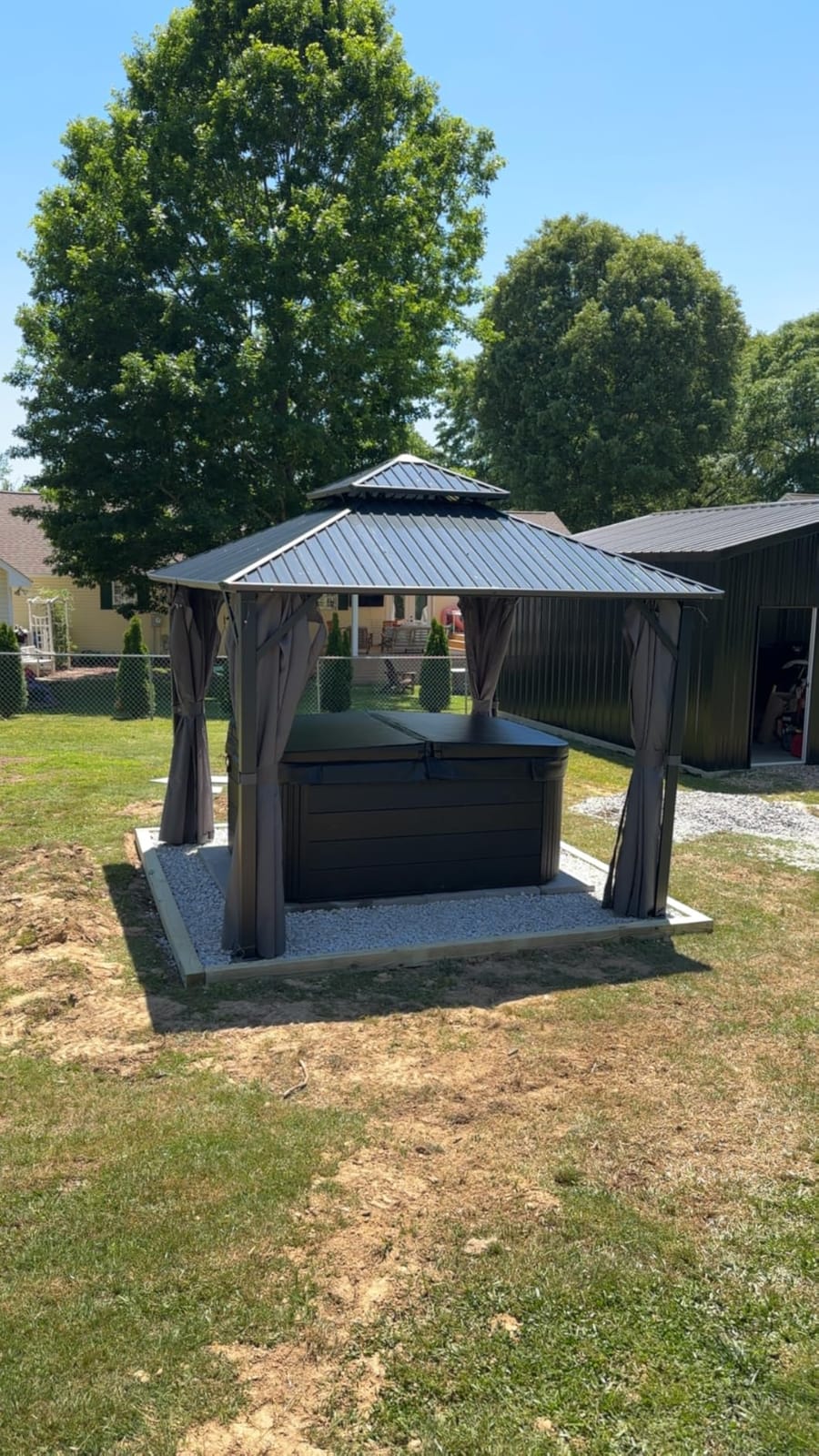 GARTOO 10’x10’ Patio Hardtop Gazebo with Polycarbonate Roof customer photo 2