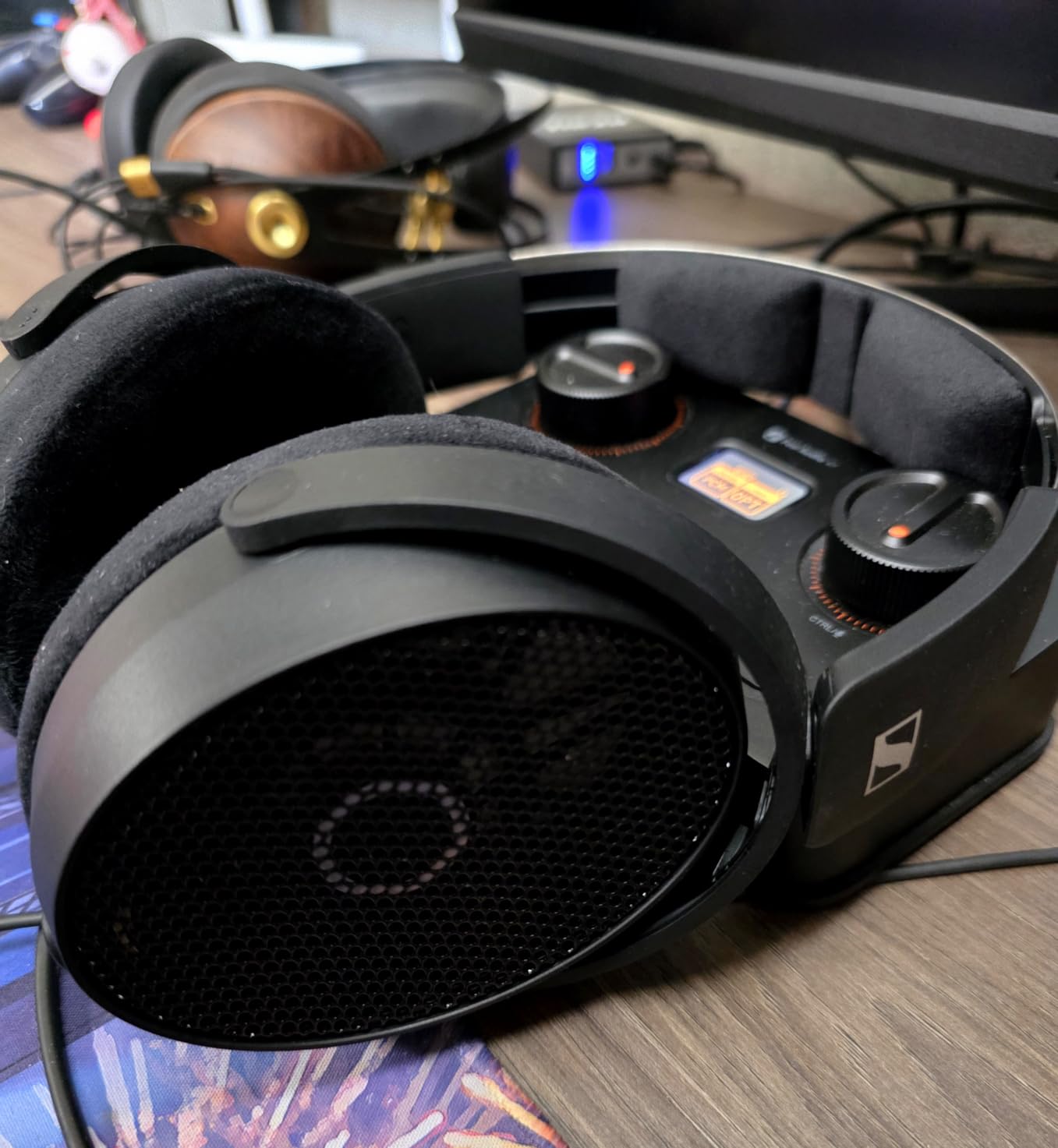 HD 490 PRO Open-Back Professional Headphone customer photo 1
