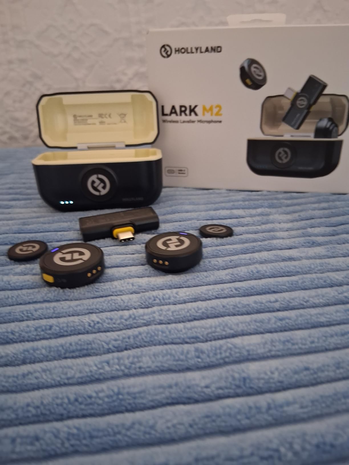Hollyland Lark M2 Wireless Microphone for iPhone15/16/17&Android, USB C Mini Lapel Microphone Wireless, 1000ft Range, Hi-Fi Audio, Noise Cancellation, 30H Battery for Video Recording, Streaming | 30H Battery for Video Recording, Extended 30 hours of battery life, Hi-Fi Audio, Features a 48kHz and 24-bit audio format customer photo 2